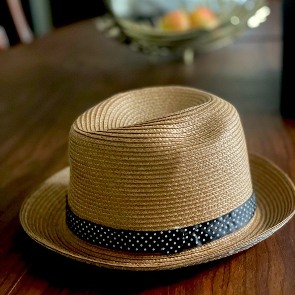 Fedora - Picture 1 of 3